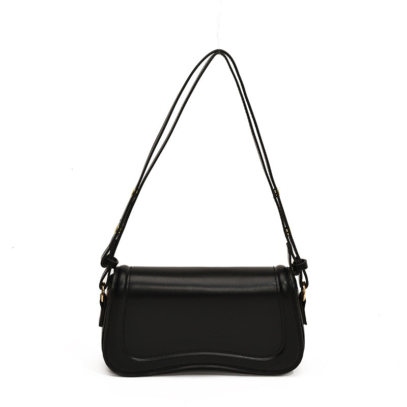 Noir Curve Shoulder Bag – Sleek Minimal Everyday Essential