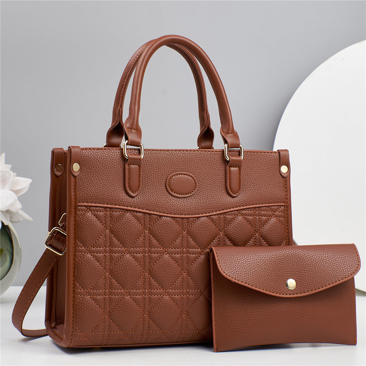 Elegant Quilted Two-Tone Handbag with Matching Wallet