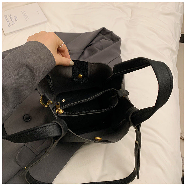 Luxe Black Bucket Bag