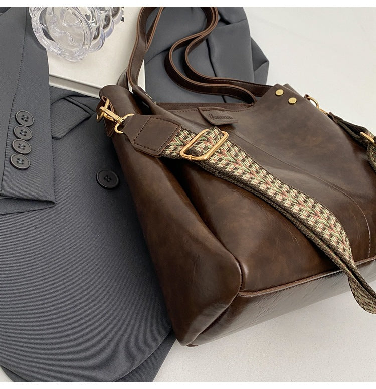 Black Tote Handbag with Patterned Shoulder Strap – Spacious & Trendy